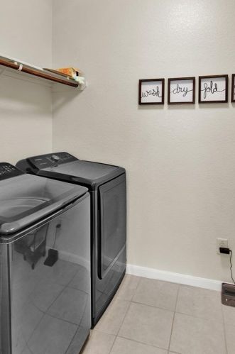 2710 Lisbon Meadows Dr, Conroe TX  77304-4564 exterior