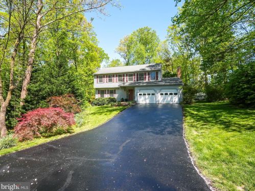 11634 Quail Ridge Ct, Herndon, VA 20194-1112
