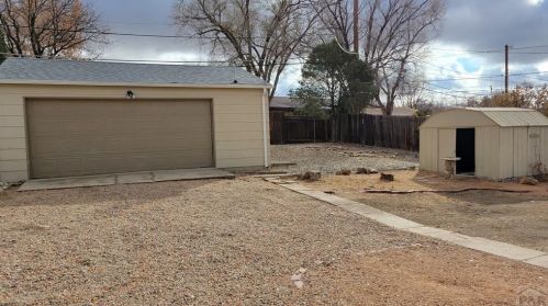 8 Macarthur Rd, Pueblo, CO 81001-1777