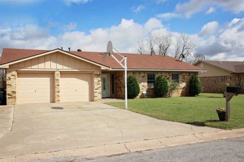 103 Sunny Ln, Elgin, OK 73538-8914