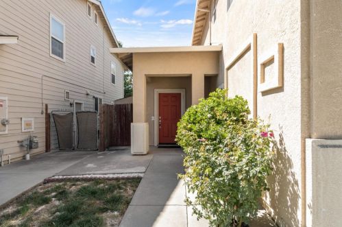 687 Chateau Cir, Vacaville, CA 95687-7430