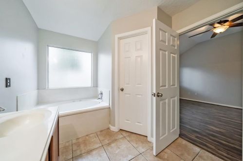 1030 Bahia Vis Dr, Richmond TX 77406-2850 exterior