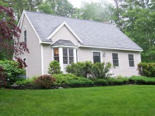40 Pepperell Rd, Brookline, NH 03033-2033