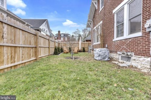 506 High St, Carlisle PA  17013-2811 exterior