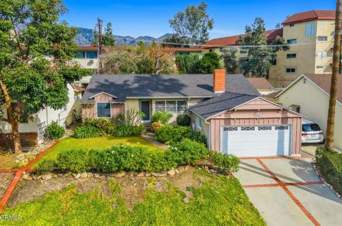 2915 Manhattan Ave, Glendale, CA 91214-3834