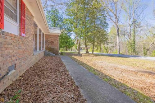 326 Remsdale Rd, Toccoa, GA 30577-1888