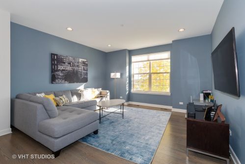 2180 Coral Ln, Glenview, IL 60026