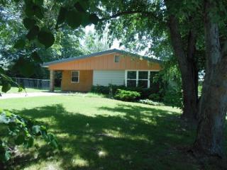 609 10th St, Jay, OK 74346-3719