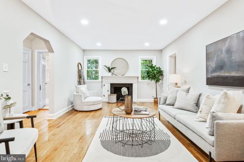 305 Melbourne Ave, Silver Spring MD 20901-2818 exterior