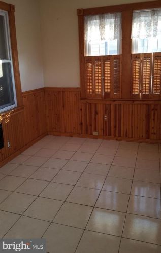 126 Barnaby Ave, Gloucester, NJ 08030-1826