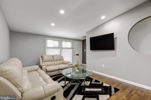 11404 Fairoak Dr, Silver Spring MD  20902-3137 exterior