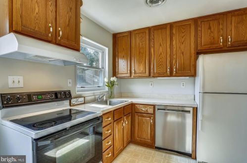 11904 Lafayette Dr, Silver Spring MD 20902-2213 exterior