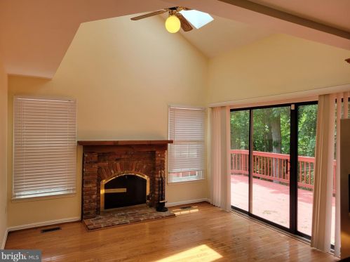 2707 Deer Ridge Dr, Silver Spring MD 20904-7140 exterior