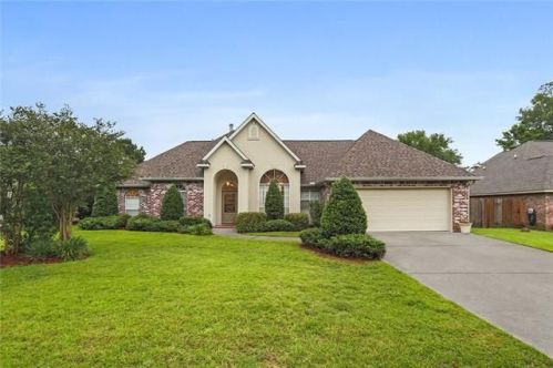 862 Avenue Louis Quatroze, Covington, LA 70433-6416