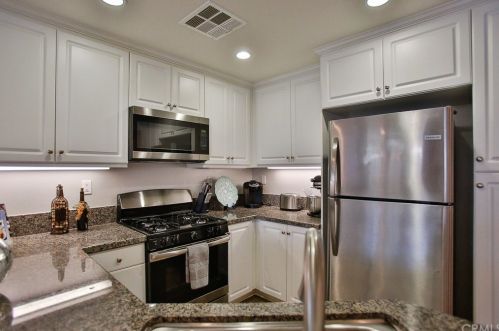 146 Hedge Bloom, Irvine CA  92618-1517 exterior