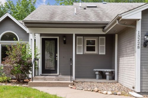13228 Quinn St, Minneapolis, MN 55448-2574