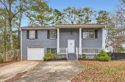 6660 Bedford Rd, Rex, GA 30273-2037