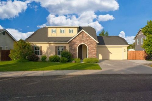 962 Glen Aspen Way, Star, ID 83669-5919