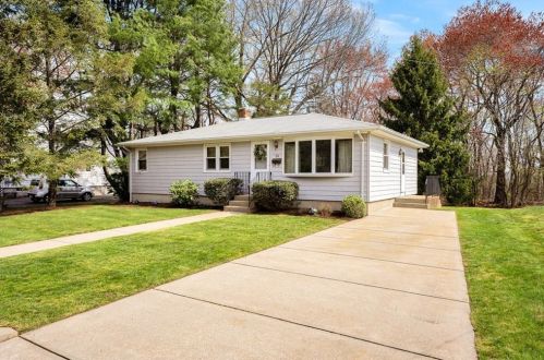 29 Beacon St, Providence, RI 02919-3633