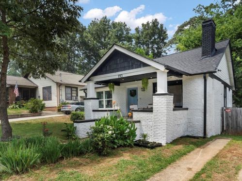 993 Burns Dr, Atlanta GA  30310-4631 exterior