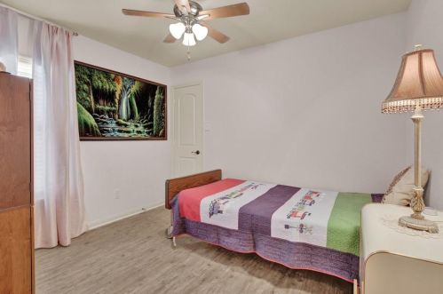 1525 Treeta Trl, Uhland TX 78640 exterior