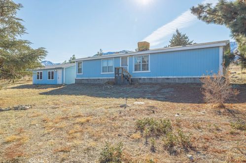 12841 Pallet Mesa Rd, Pearblossom, CA 93553-3473