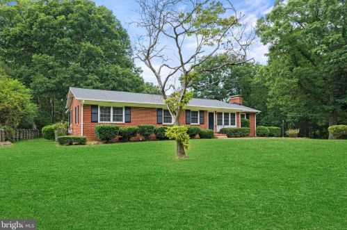 14416 Crystal Ct, Woodford, VA 22580-2854