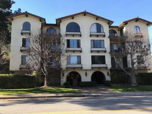 555 Palm Ave, Millbrae, CA 94030-1854