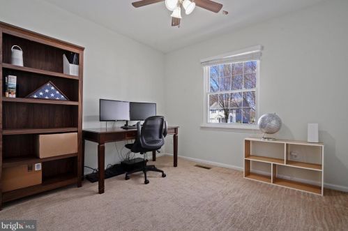 10121 Schoolhouse Woods Ct, Springfield VA  22015-2725 exterior