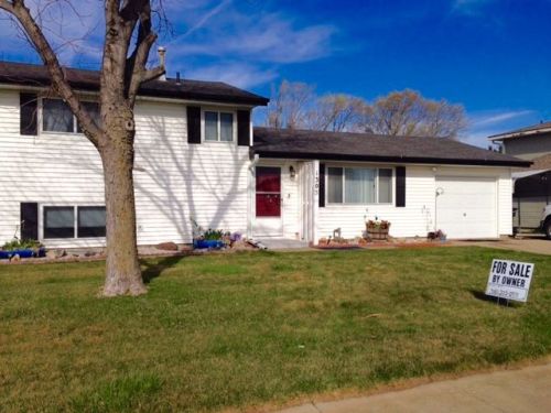 1303 Freedom Ln, Lexington, NE 68850-1145