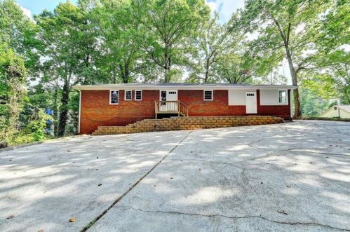 1110 Hope Rd, Atlanta GA  30350-2920 exterior