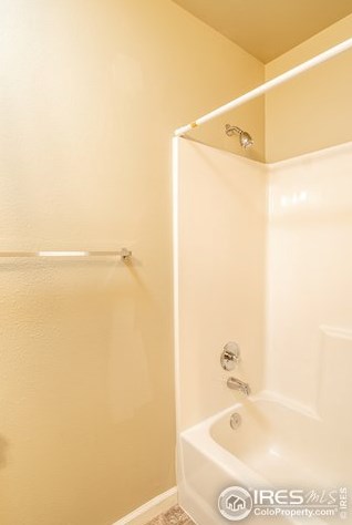 1214 Belle Dr, Loveland CO 80537-3704 exterior