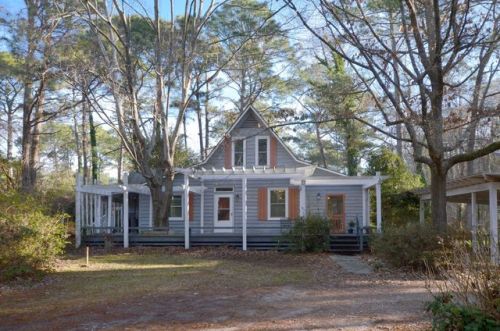830 Carolina Rd, Mcclellanville, SC 29458-9732