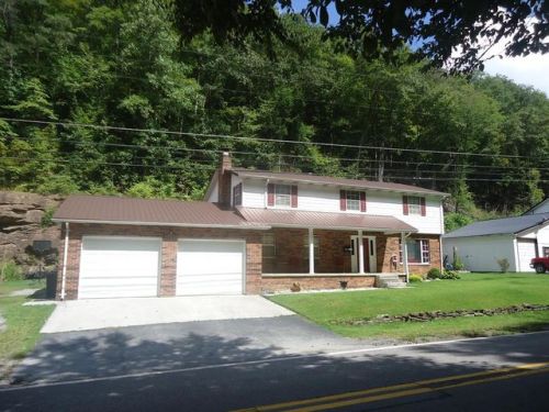 2327 Stewart St, Havaco WV  24801-9795 exterior