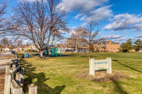 8457 North Ter, Niles IL  60714-2369 exterior