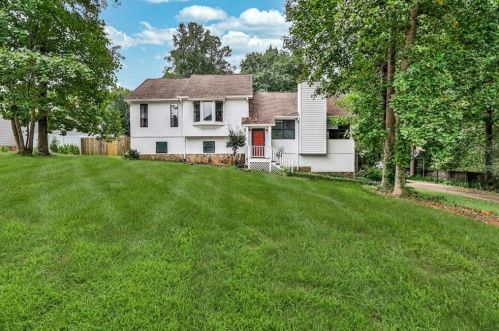 158 Farmington Dr, Holly Springs, GA 30188-1840