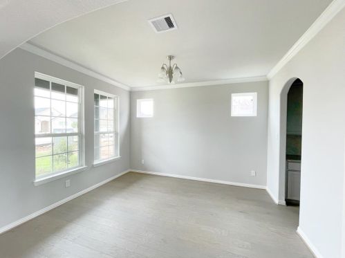 452 Round Lake Dr, Richmond TX  77469 exterior