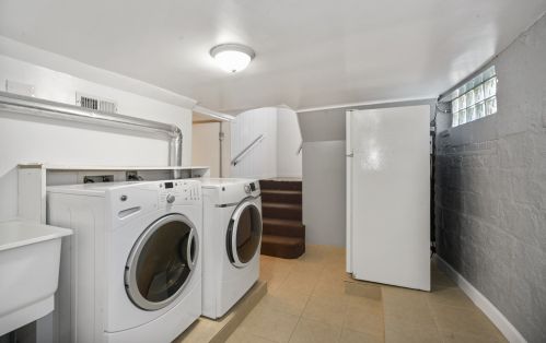 6534 Ebinger Dr, Niles IL 60714-4435 exterior