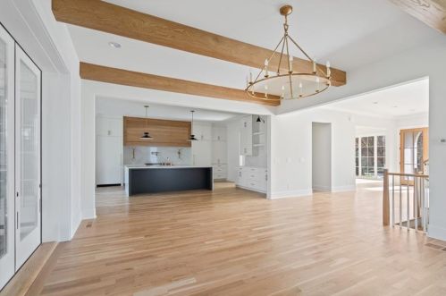 679 Moores Mill Rd, Atlanta GA  30327-0015 exterior