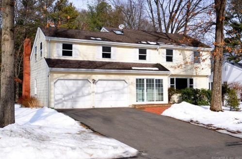 34 Lighthouse Hill Rd, Windsor, CT 06095-1210