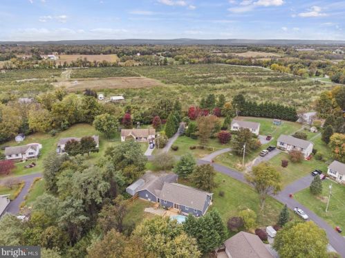 386 Palomino Pl, Charles Town WV  25414-4501 exterior