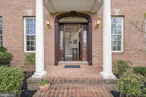 5630 Weatherby Dr, Woodbine, MD 21797-9469