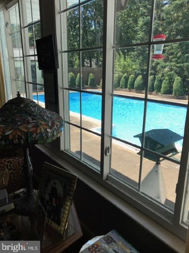 4 Pecan Ln, Browns Mills, NJ 08015-3340