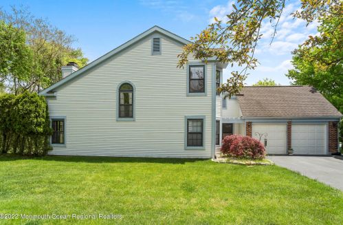 104 Old Orchard Ln, Tinton Falls, NJ 07712-2573