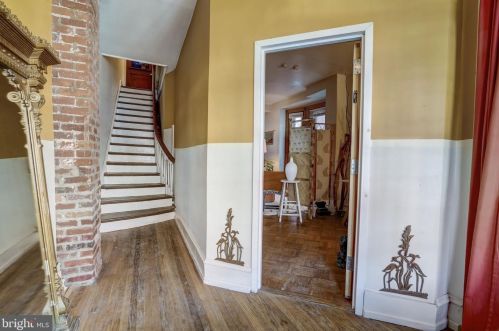 437 44 St, Philadelphia PA 19104-2910 exterior