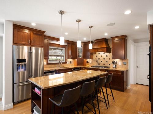 7525 Jasmine Ct, Englewood CO 80112-1033 exterior