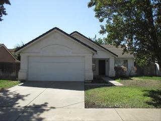 74 Westmont Ct, Merced, CA 95348-3016