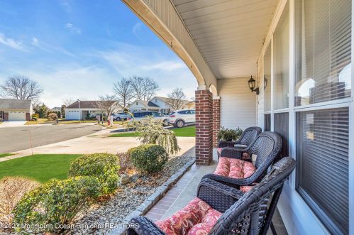 1 Hexham Ct, Lakehurst, NJ 08759-6727