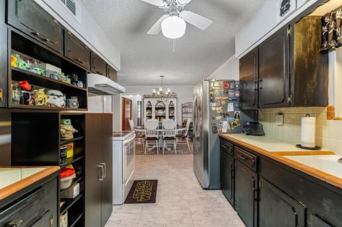 1225 Oriole Ln, Garland TX 75042-8024 exterior