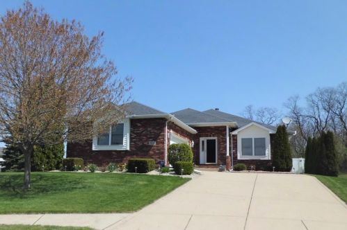 1700 Ravin Nest Ct, Crown Point, IN 46307-5079